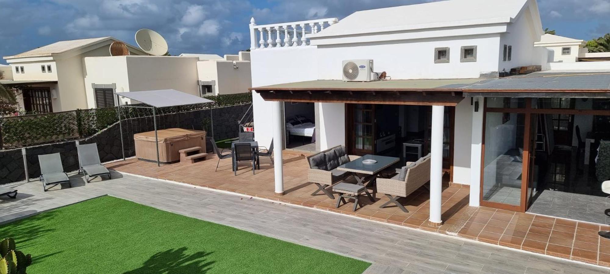Casa De Nefertiti Villa Плая Бланка Екстериор снимка
