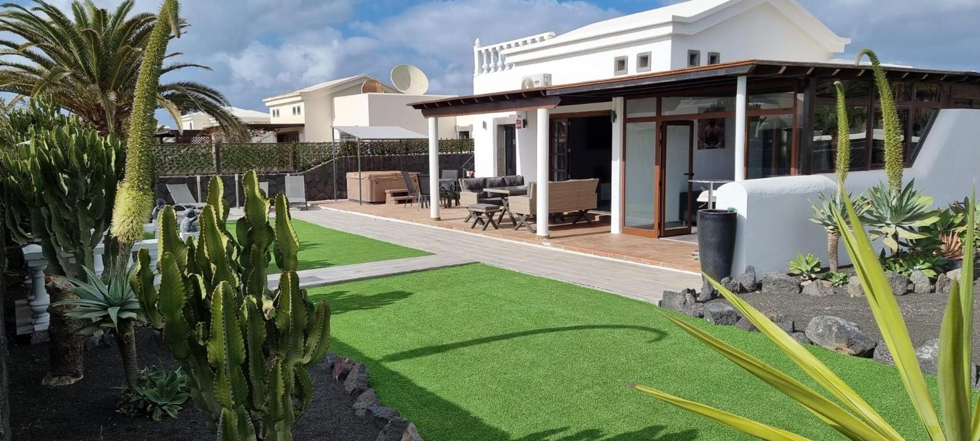 Casa De Nefertiti Villa Плая Бланка Екстериор снимка